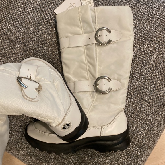 B By Burton boots - Picture 4 of 4